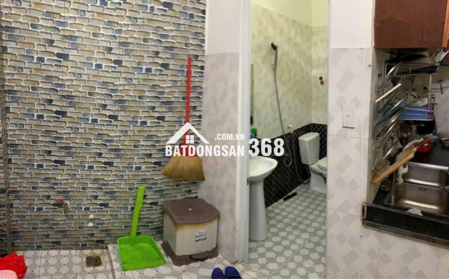 CHỈ hơn 6 tỷ có ngay NHÀ VIP Cách Mạng t8 q10-hẻm xe hơi-có ban công thông thoáng